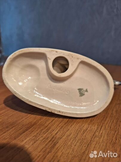 Фарфоровая статуэтка Петух и курица