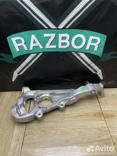 Кулак передний правый Mercedes W205