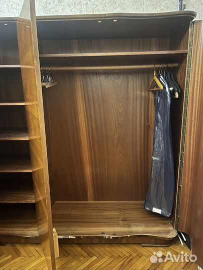 Винтажный шкаф Zavody Carysany Narodni Podnik