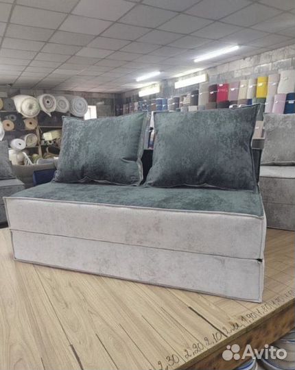 Бескаркасный Диван