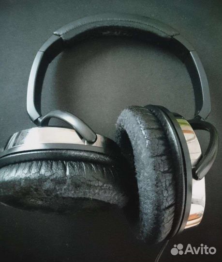 Creative Aurvana Live