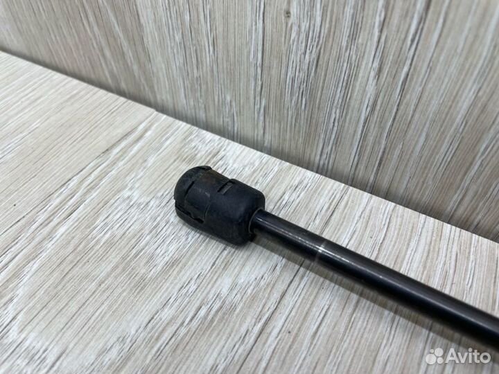 Амортизатор капота Mercedes-Benz Actros