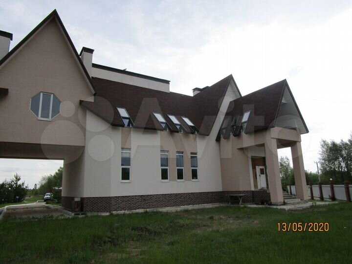 Дом 565,8 м² на участке 3,8 сот.