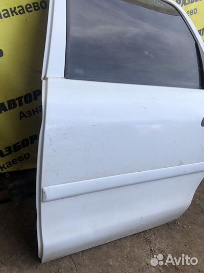 Задняя левая дверь Ford Mondeo 2