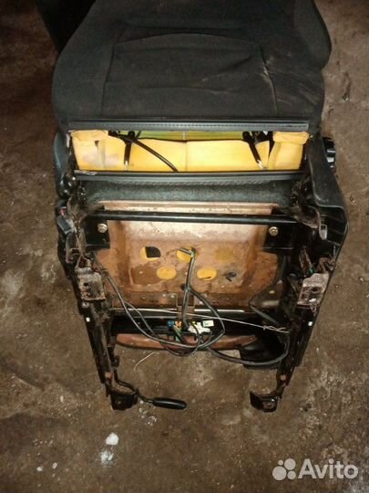 Сиденье переднее правое Ford Mondeo 3 cjba 4C75592