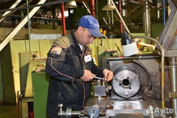 Токарь универсал