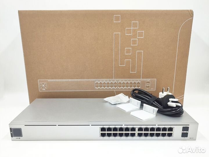 Коммутатор Ubiquiti UniFi Switch 24 PoE. Новый