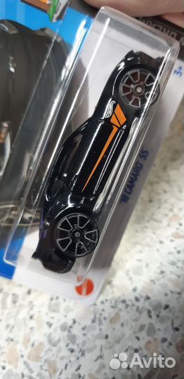 Модель Hot Wheels '18 Camaro SS. -2024