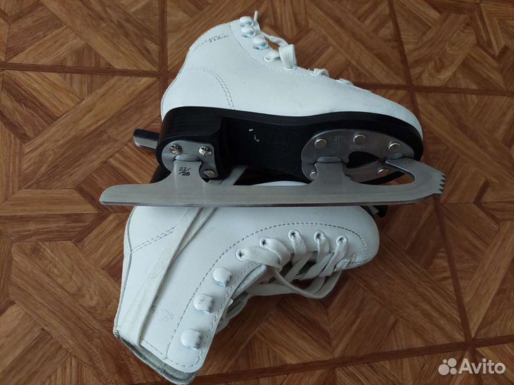 Удобные детские коньки Larsen