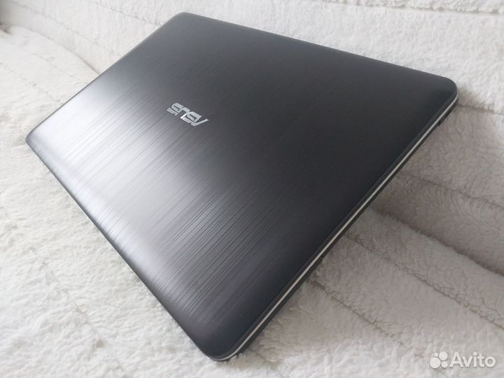 Игровой Asus, SSD/HDD 1TB, i3-7020U, MX110 2GB