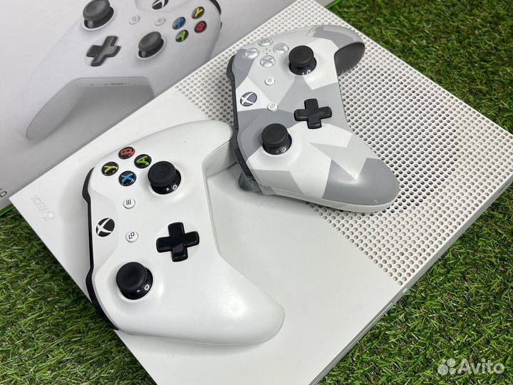 Xbox One S + 500 игр