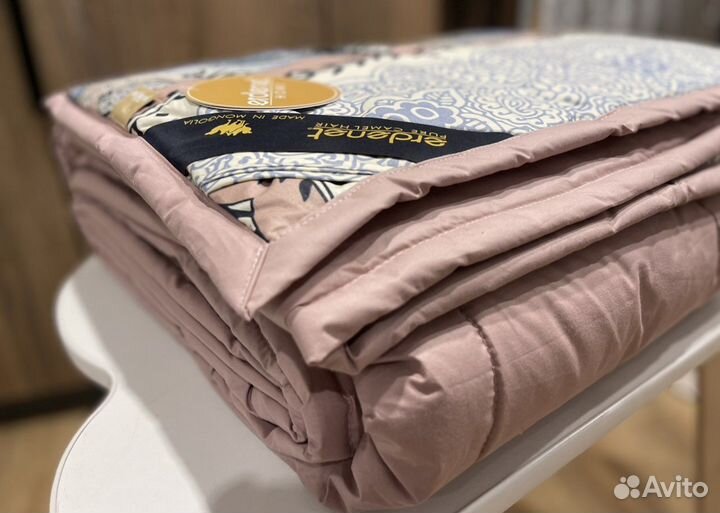 Одеяло 220/200 из верблюжьей шерсти Монголия