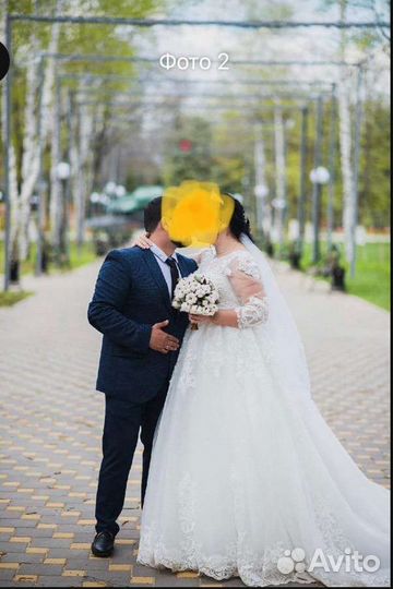 Свадебное платье со шлейфом