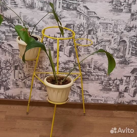 Подставка для цветов, аквариума