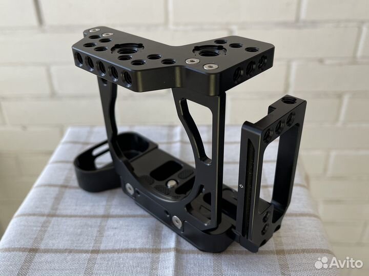 Полуклетка SmallRig 2236 для Sony A73 A7R3 новая