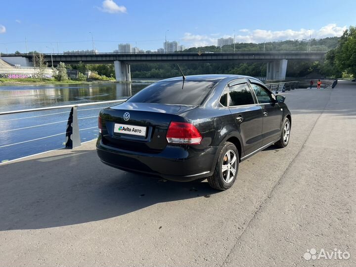 Volkswagen Polo 1.6 AT, 2015, 130 000 км