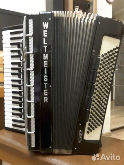 Аккордеон weltmeister S5 4/4