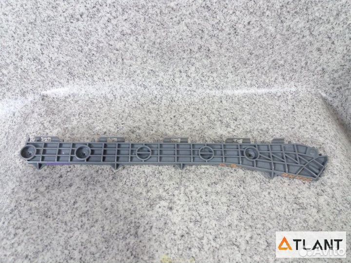 Крепеж бампера задняя правая toyota vellfire