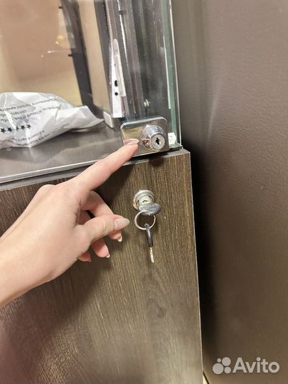 Шкаф витрина