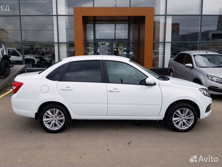 LADA Granta 1.6 МТ, 2022, 23 300 км