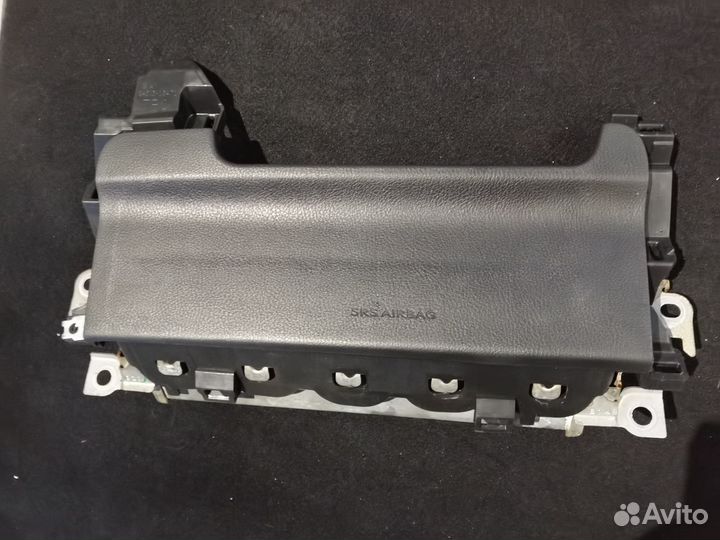 Подушка безопасности нижняя левая Lexus ES 7 19 г
