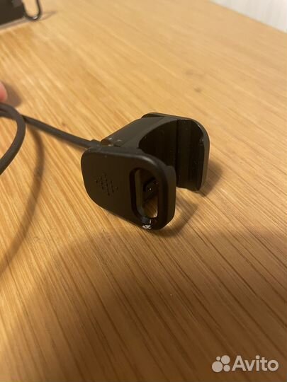 Фитнес браслет Fitbit charge 3