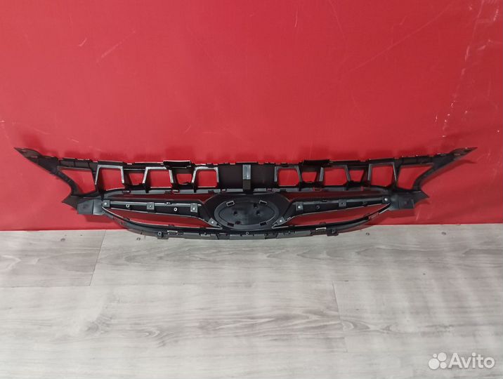 Решетка радиатора Хендай Солярис