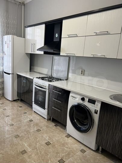 2-к. квартира, 63 м², 4/8 эт.