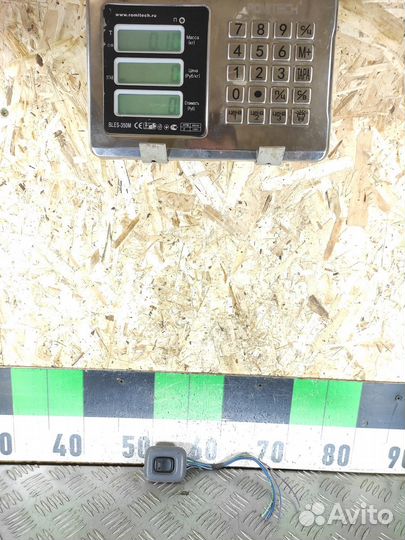 Кнопка стеклоподъемника Daihatsu Atrai 7