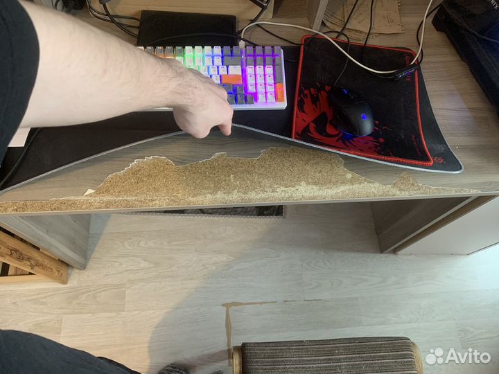 Компьютерный стол