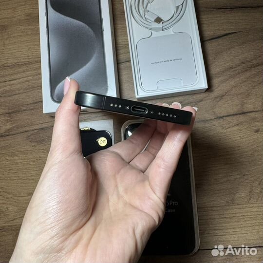 iPhone 15 Pro, 256 ГБ