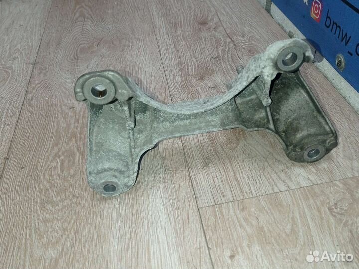 Крепление АКПП на BMW 3 f30