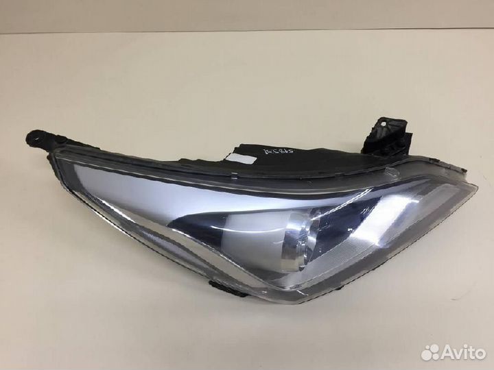 Фара правая Hyundai Solaris