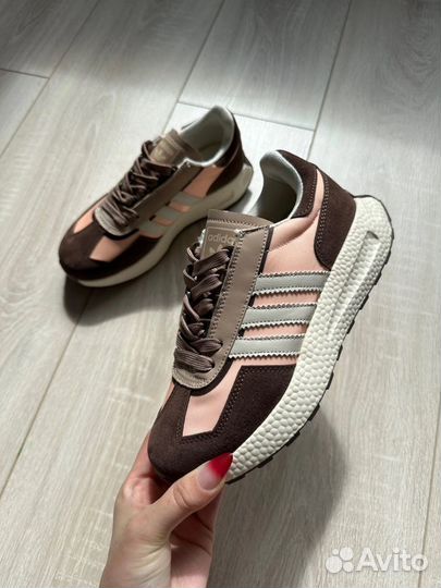 Кроссовки женские adidas