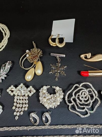 Бижутерия брошь серьги бусы 24 предмета