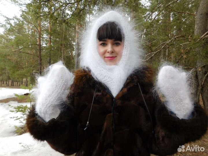 Белый пуховый платок ажурный