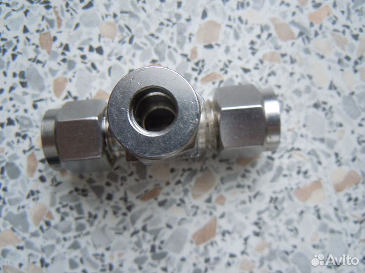 Фитинг Т-образный из нержавеющей стали