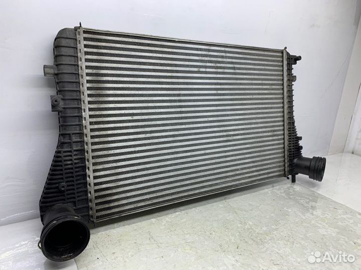 Интеркулер Volkswagen Tiguan 2.0 2008