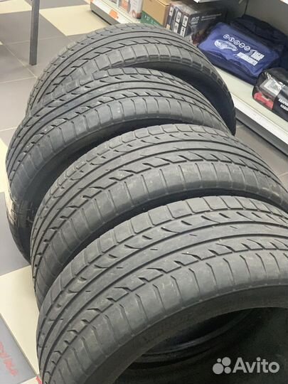 Gripmax Stature H/T 285/40 R22