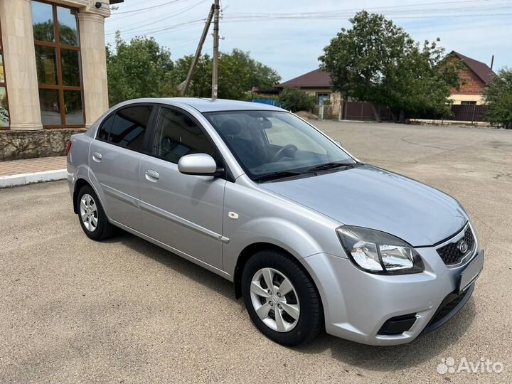 Kia Rio 1.4 AT, 2010, 97 000 км