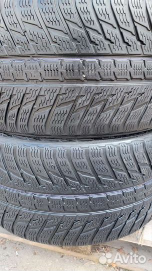 Nokian Tyres WR SUV 3 295/35 R21 107V