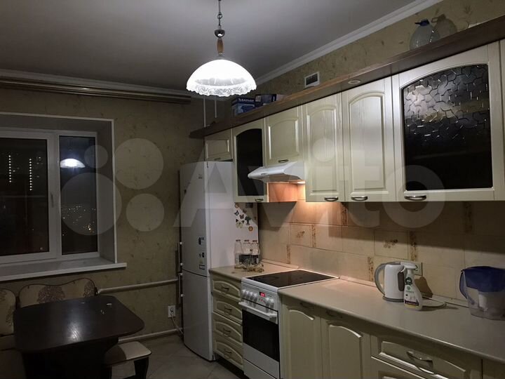 2-к. квартира, 54 м², 8/14 эт.