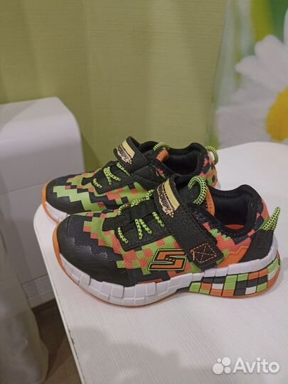 Кроссовки skechers