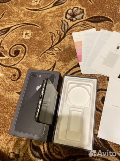 Телефон iPhone 8 plus