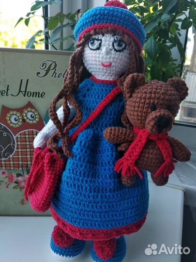 Кукла вязанная крючком Снежка