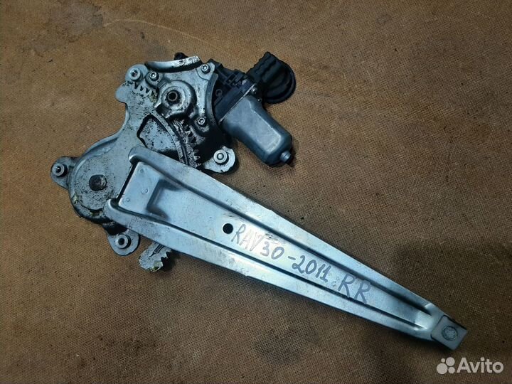 Стеклоподъемник задний правый RAV4, 30 2011 Европа