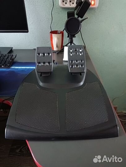 Игровой руль logitech momo racing 900