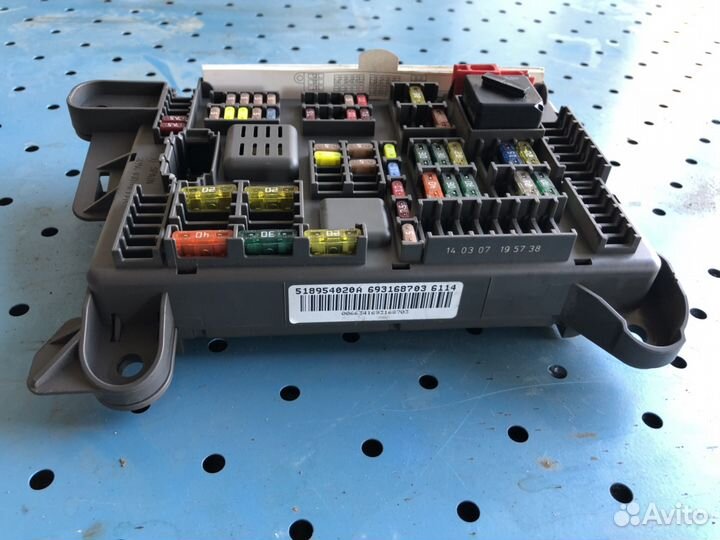 Блок предохранителей BMW E70 X5 2008 г.в