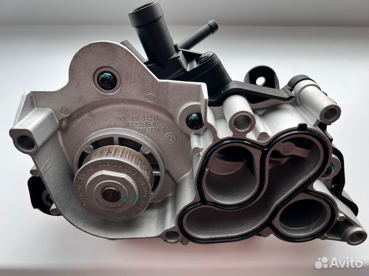 Помпа с термостатом VAG 04E121600CS Vw Audi Skoda
