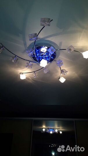 Продаётся люстра